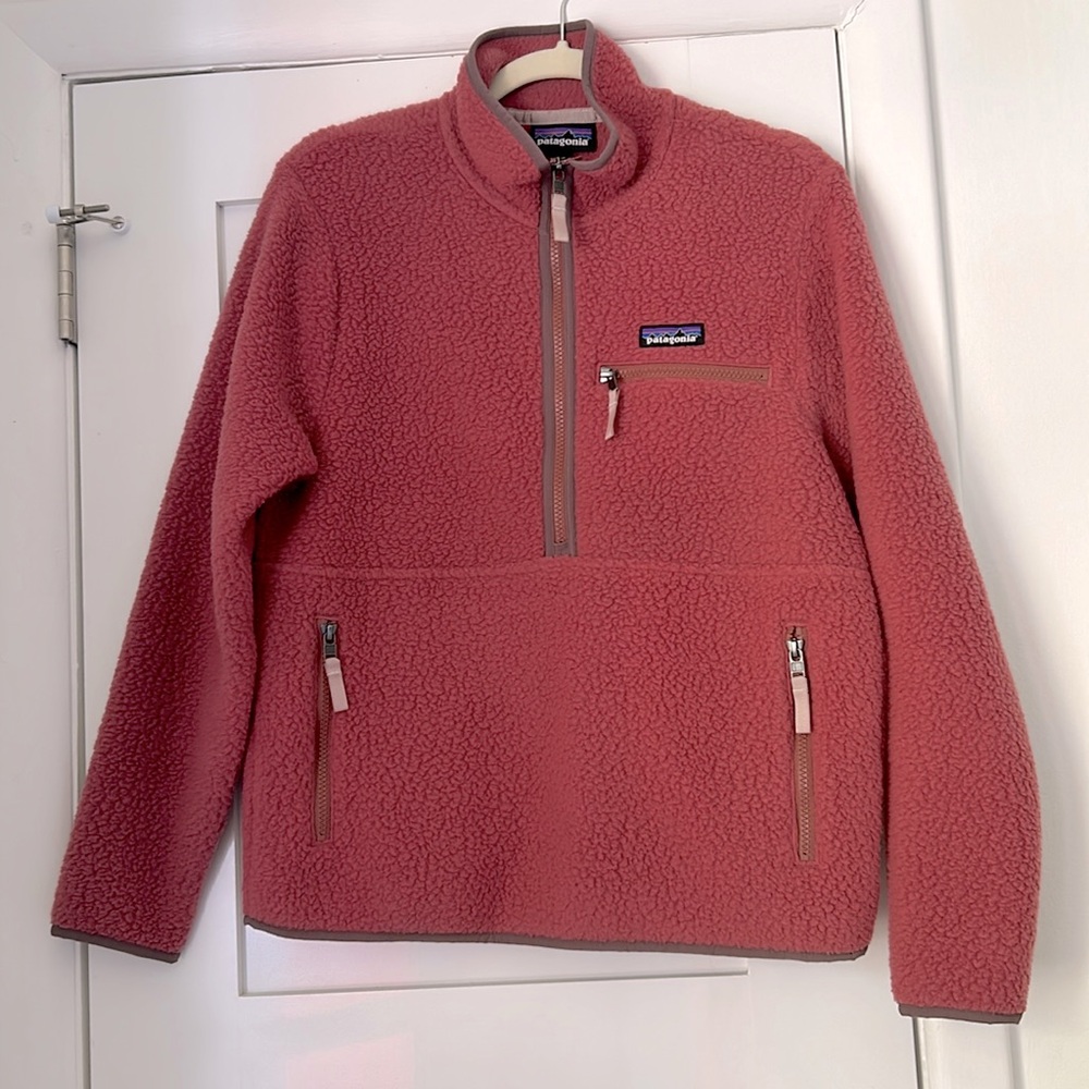 NWT Patagonia W's Retro Pile Marsupial. Never worn.